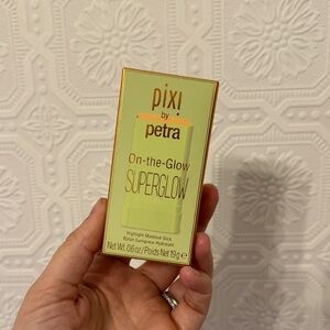 NEW Pixi On-the-Glow SuperGlow Highlighter in Gilded Gold